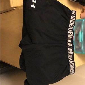 💖UNDER ARMOR SHORTS💖